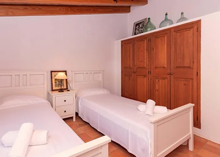 Venzala Petit By Sealand Pollenca